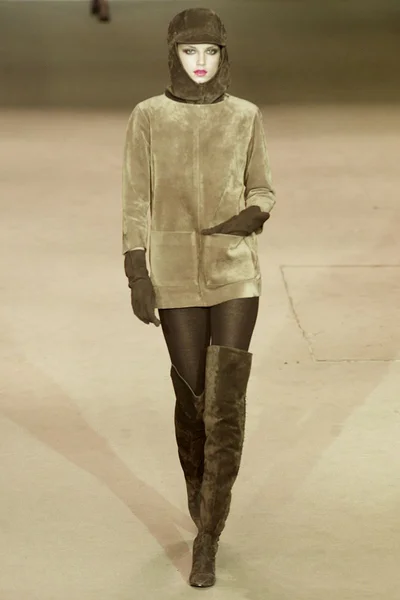 Look 17